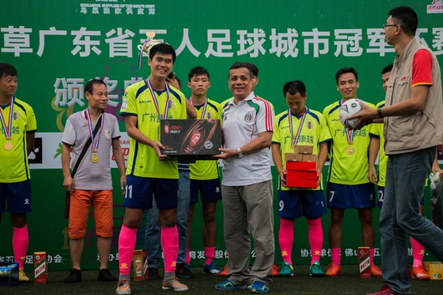 布朗尼三分8中0湖人4连败 夏联至今没进过三分