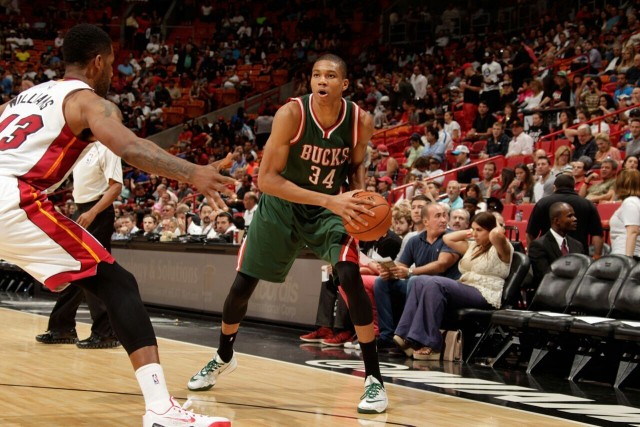 约基奇29+18+16威少22分 掘金加时险胜篮网