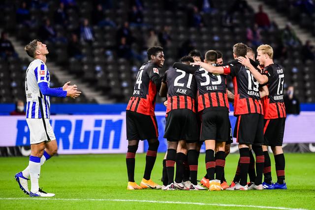 足坛射手榜C罗916球遥遥领先 梅西850球位居第二